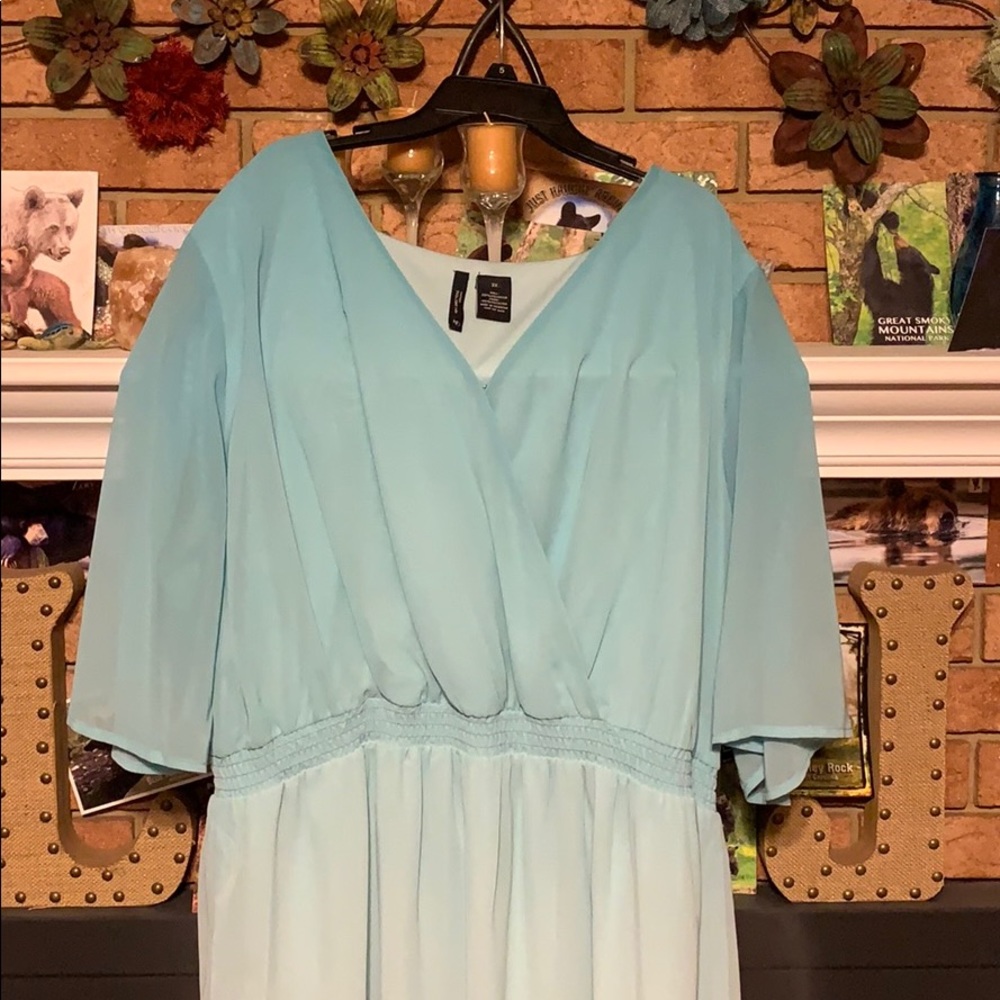 A simple ombré aqua midi dress, perfect for summer